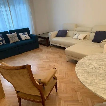 CASA MARA , amplio piso con plaza de garaje