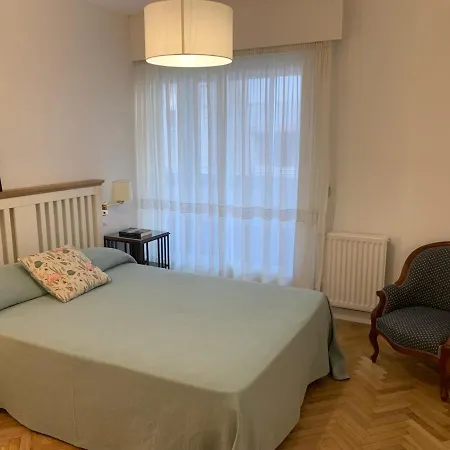 Apartamento CASA MARA , amplio piso con plaza de garaje *