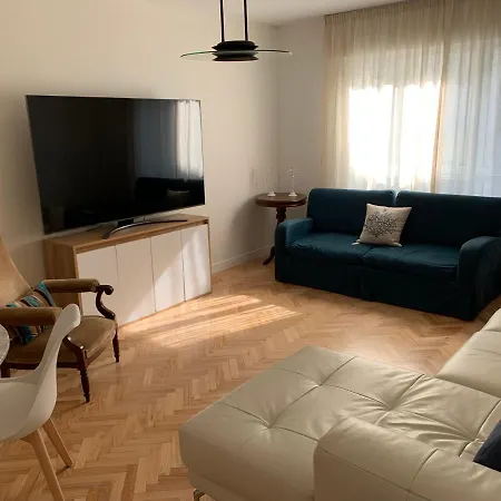 Apartamento CASA MARA , amplio piso con plaza de garaje Vilagarcía de Arousa