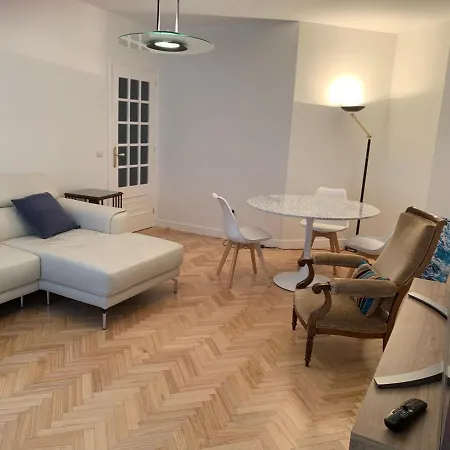 CASA MARA , amplio piso con plaza de garaje